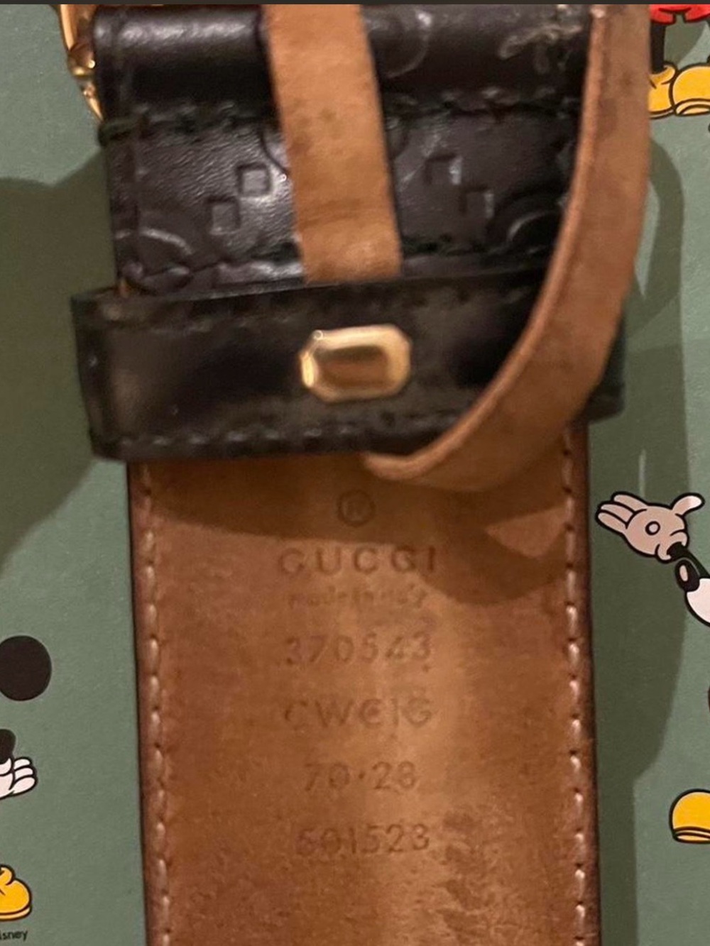 Gucci Black Leather Interlocking G Gold Buckle Belt - Picture 4 of 4